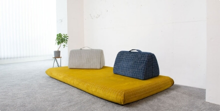 ローソファ専門店HAREM キャリーソファ。コンセプトは「持ち運べるソファ」